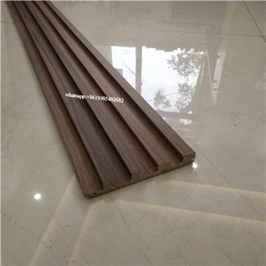 Pannelli da parete in legno massello decorativo